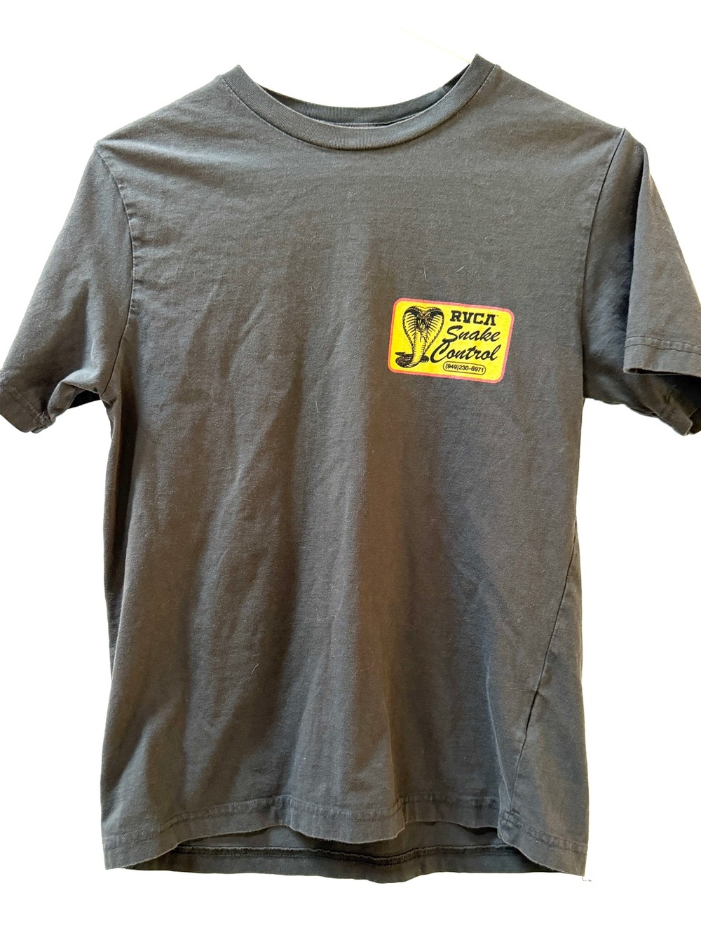 RVCA Snake Control Graphic T-Shirt - Black/Red - Size Boy’s L - Picture 2 of 7